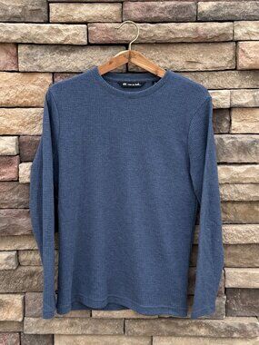 TravisMathew Men’s Waffle Knit Long Sleeve Shirt – Blue – Size Small